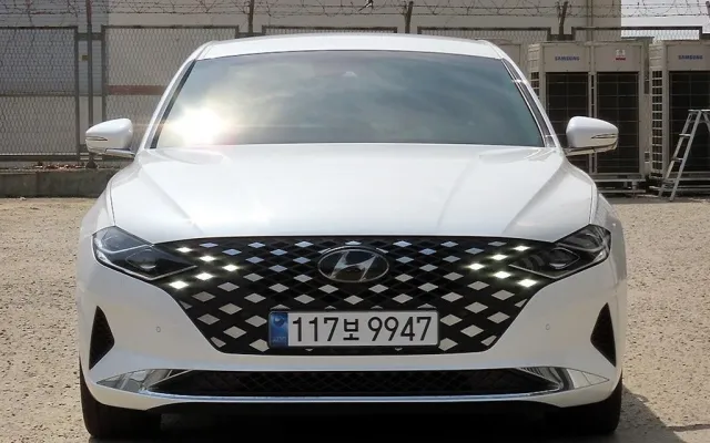 디올뉴그랜저 중고차 더 뉴 그랜저 IG 2.5 르블랑 매물 사진 9 - 2022/04 45,000km